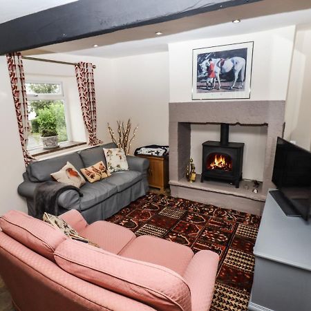 Villa Bendigedig à Blackburn  Extérieur photo