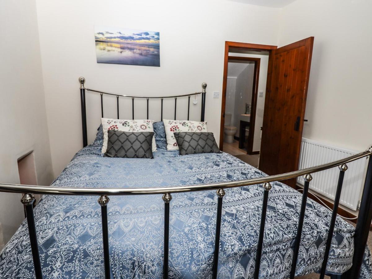 Villa Bendigedig à Blackburn  Extérieur photo